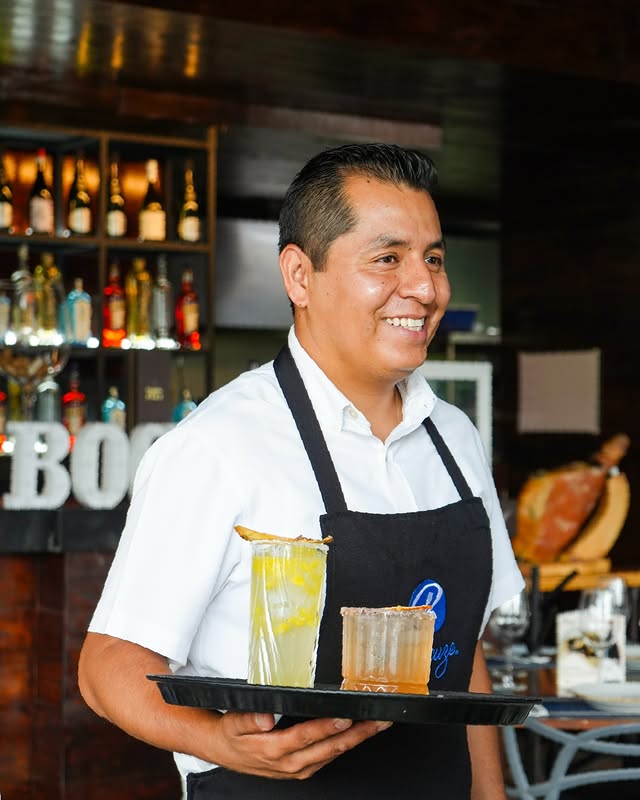 Coctelería y servicio Bocuze